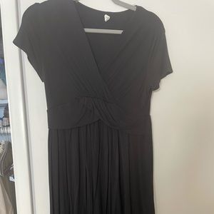 PinkBlush maternity/nursing dress
